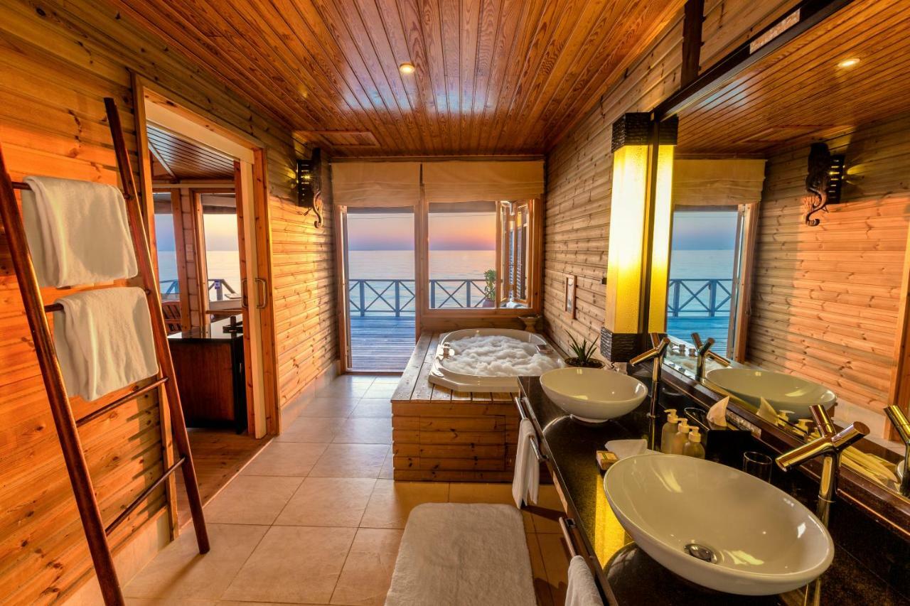 Villa med boblebad ved havet